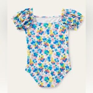 Adorable Boden puff sleeve girls swimsuit. Size 2/3.